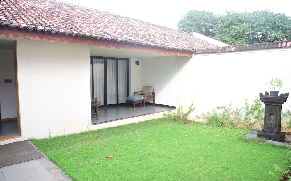 Taj Alibaug Resort & Spa, Maharastra
