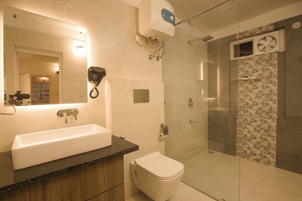 Oakwood Forest Retreat