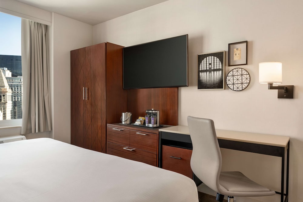 DoubleTree by Hilton New York Downtown