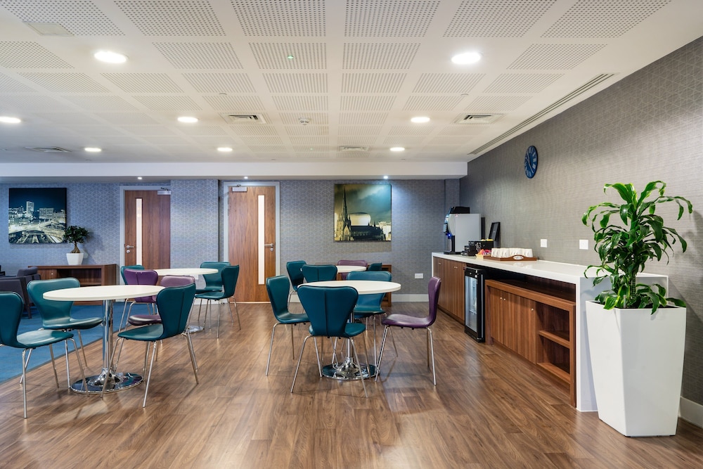 Holiday Inn Express Birmingham - Snow Hill by IHG