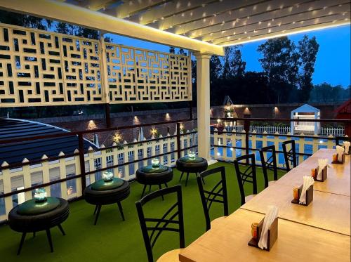 Yashmay Villa Club & Resort