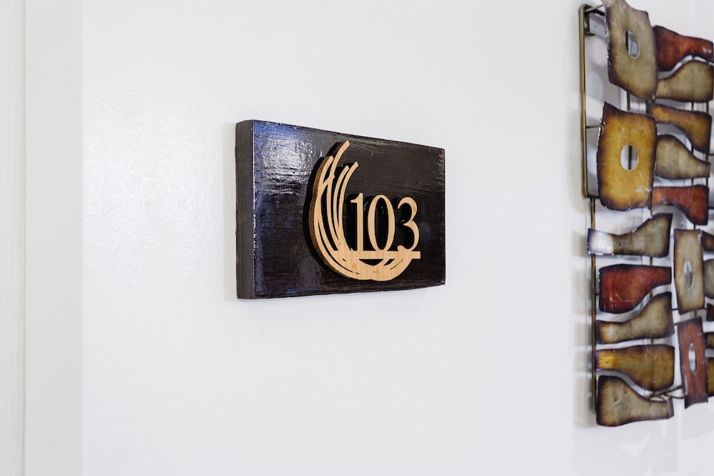 Nest Nano Suites Poblacion- Makati