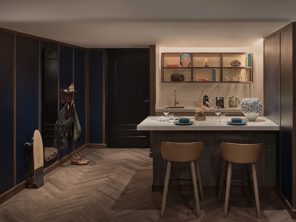 Public House Bangkok, a Member of Design Hotels