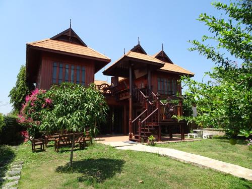 Hidden Holiday House