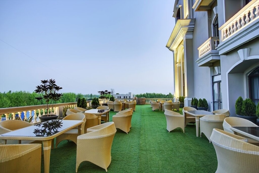 Sarovar Portico Saharanpur