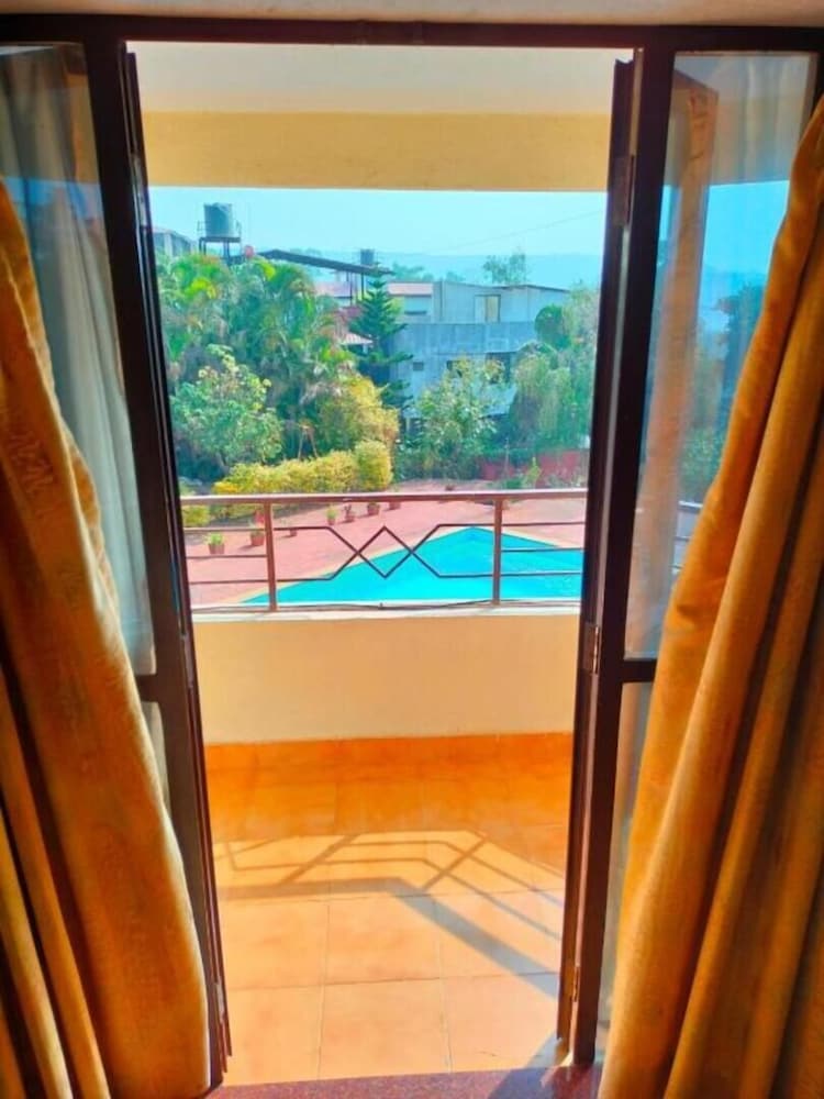 The Dhanhills - a valley view hotel in panchgani