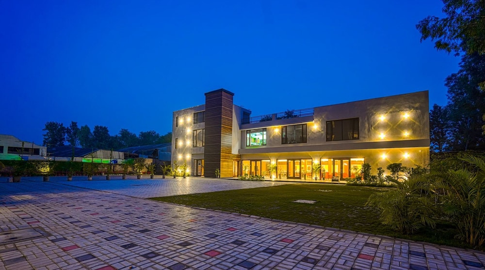 The Zenith - A Boutique Hotel By Hot Millions