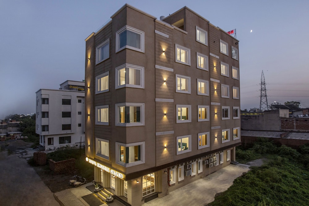  Regalia Grand By Delight Stay(walkable from Golden Temple)
