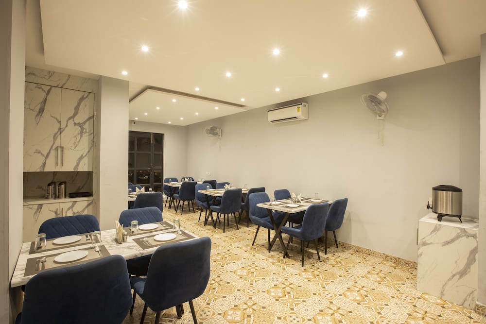 Regalia Grand By Delight Stay(walkable from Golden Temple)