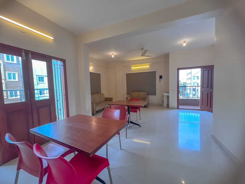 FabHotel Willow Tree - Nr.Jakkur aerodrome road