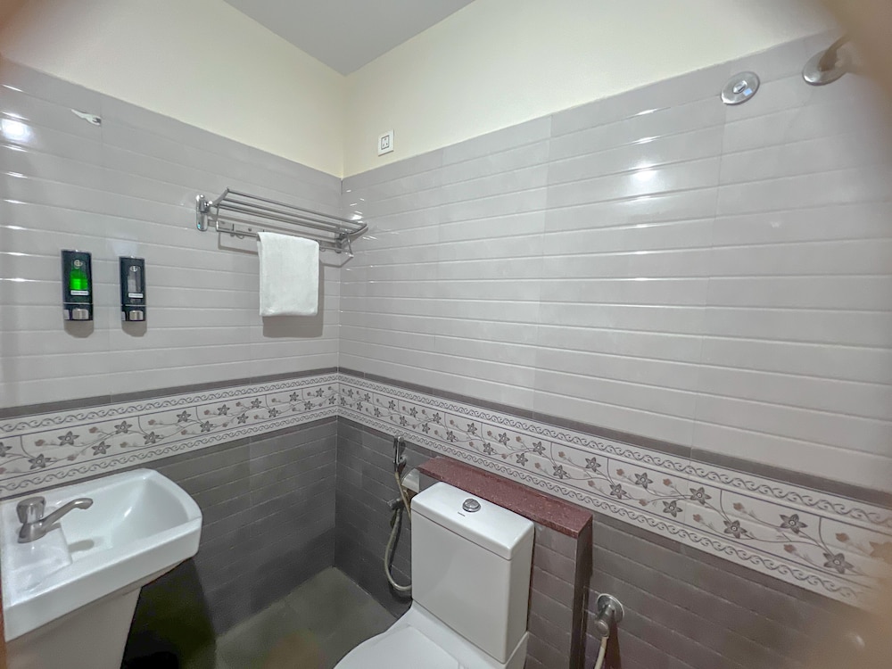 FabHotel Willow Tree - Nr.Jakkur aerodrome road