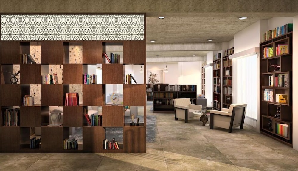 MWC Club by Downtown