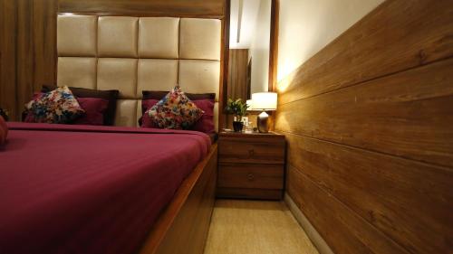 Divine Inn Hotel Rajouri Garden