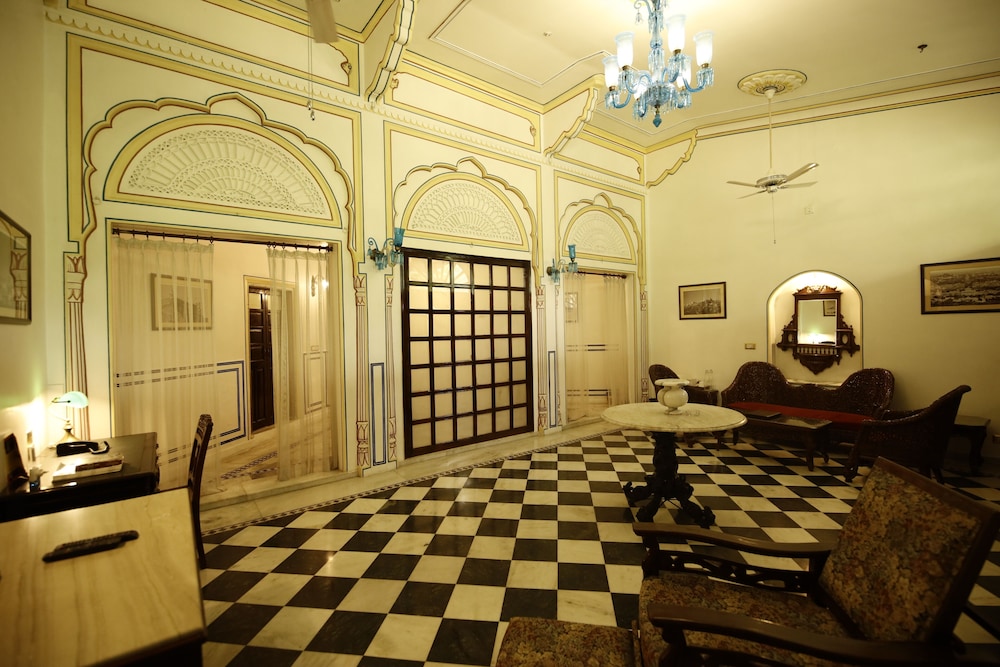 Hotel Narain Niwas Palace