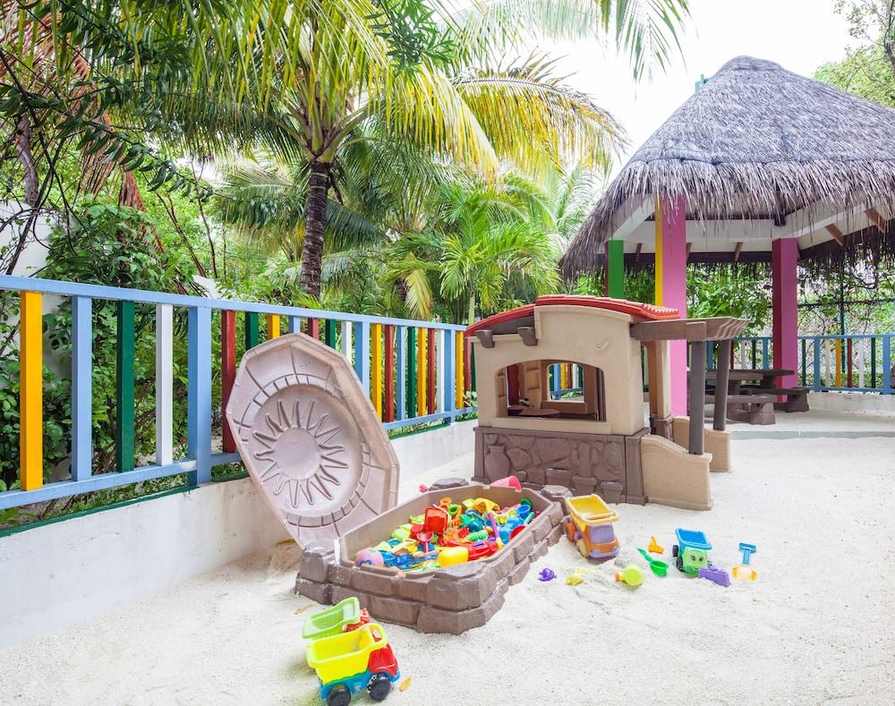 Machchafushi Island Resort & Spa Maldives, The Centara Collection