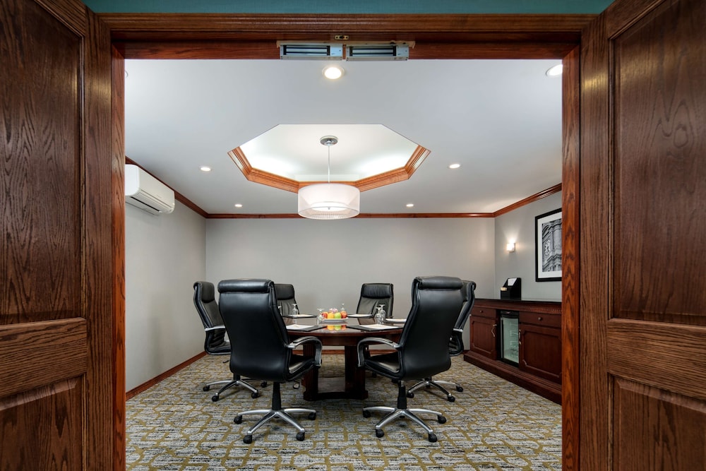 Doubletree by Hilton Philadelphia Airport