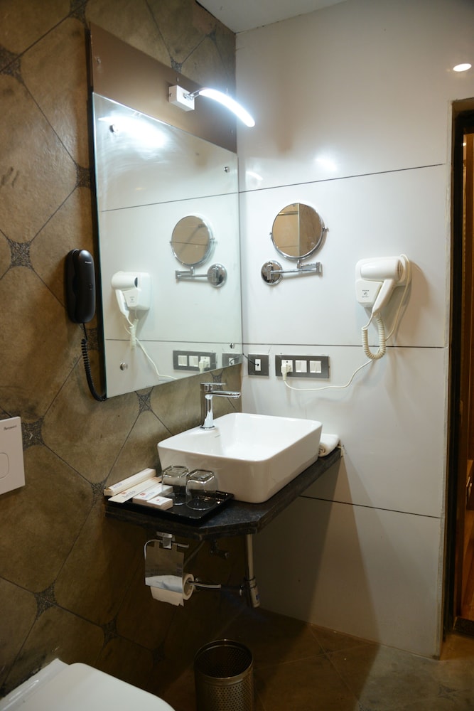 Lords Inn Jamnagar , Motikhavdi