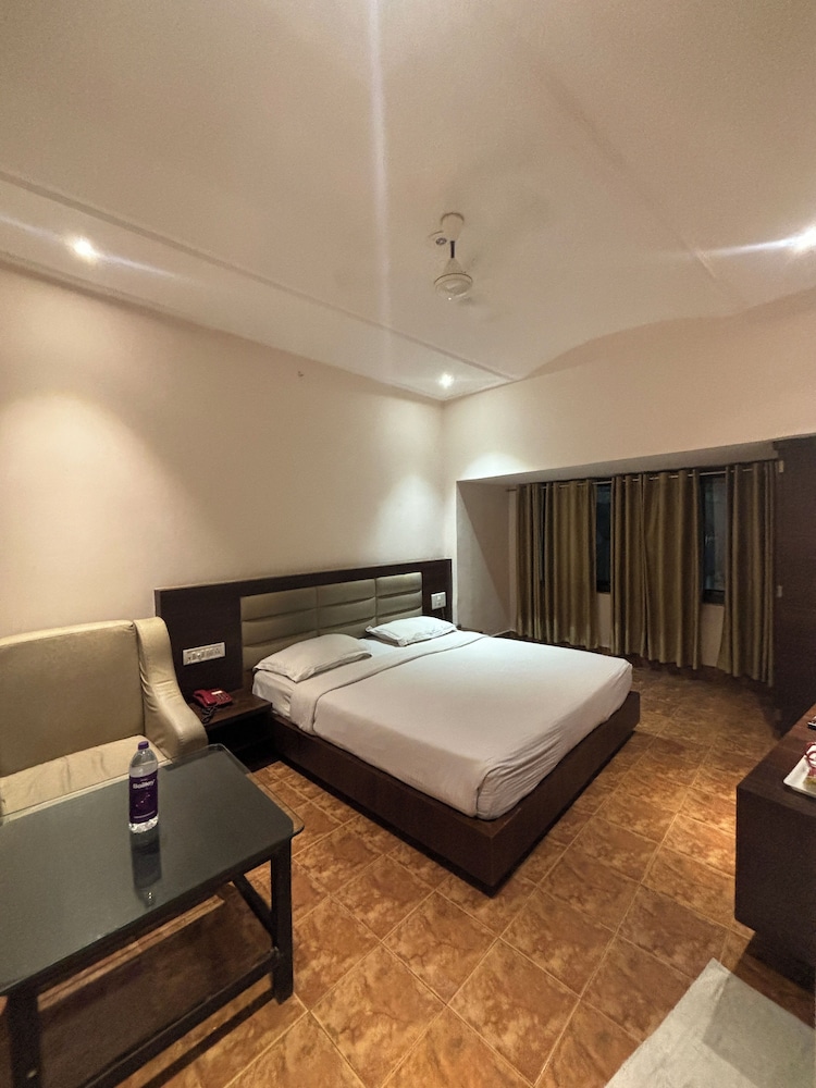 Hotel Akanksha