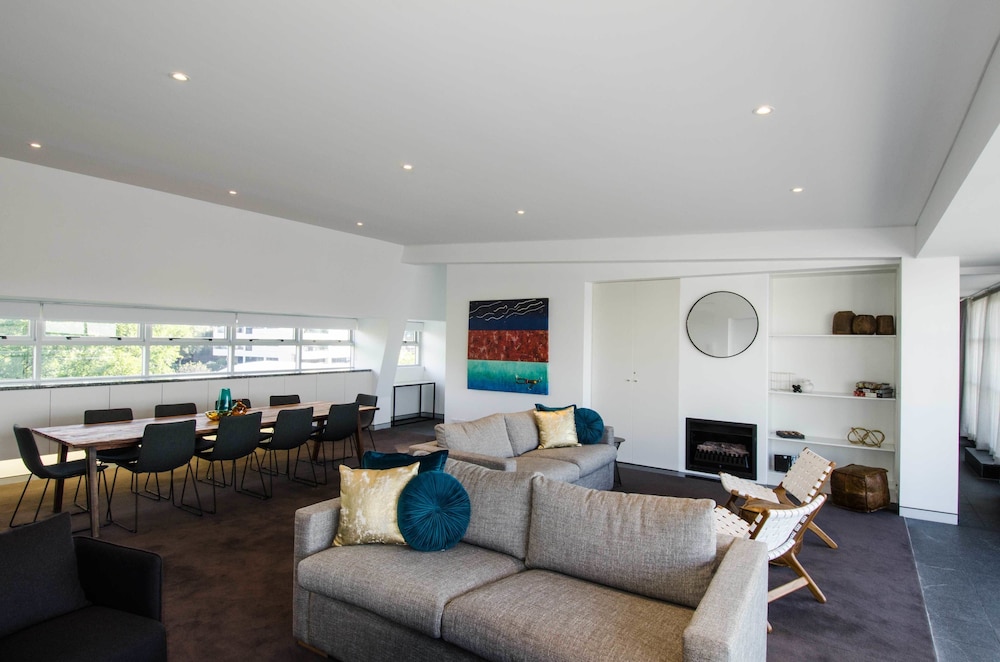 Sydney East Luxury Apartment