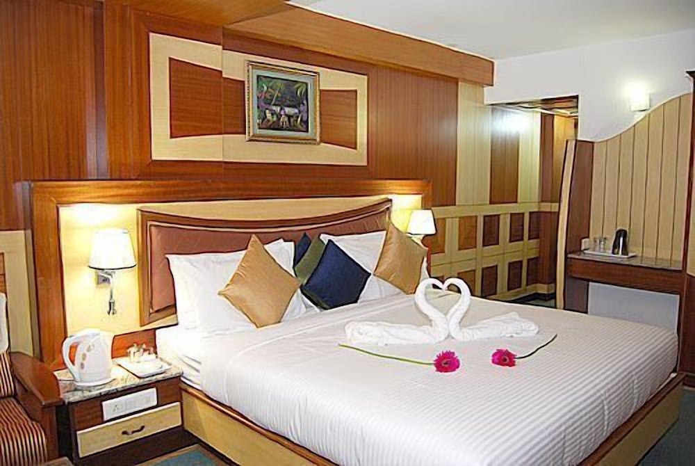  Ponmari Residency