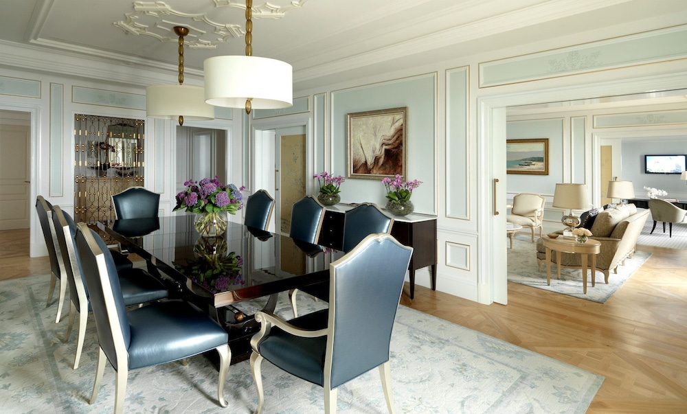 Four Seasons Hotel Baku