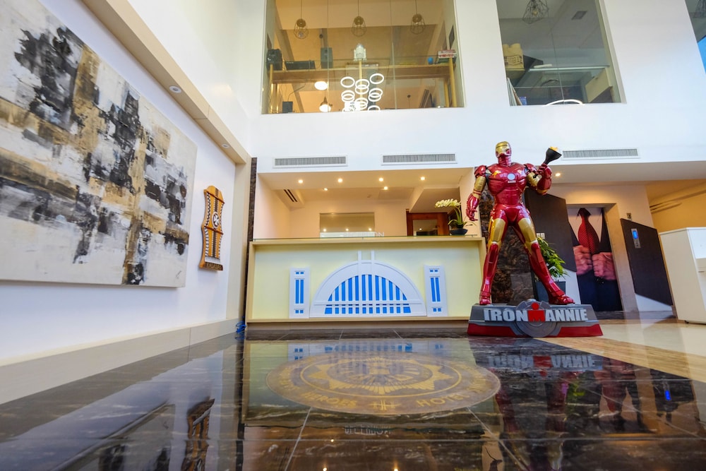 Heroes Hotel