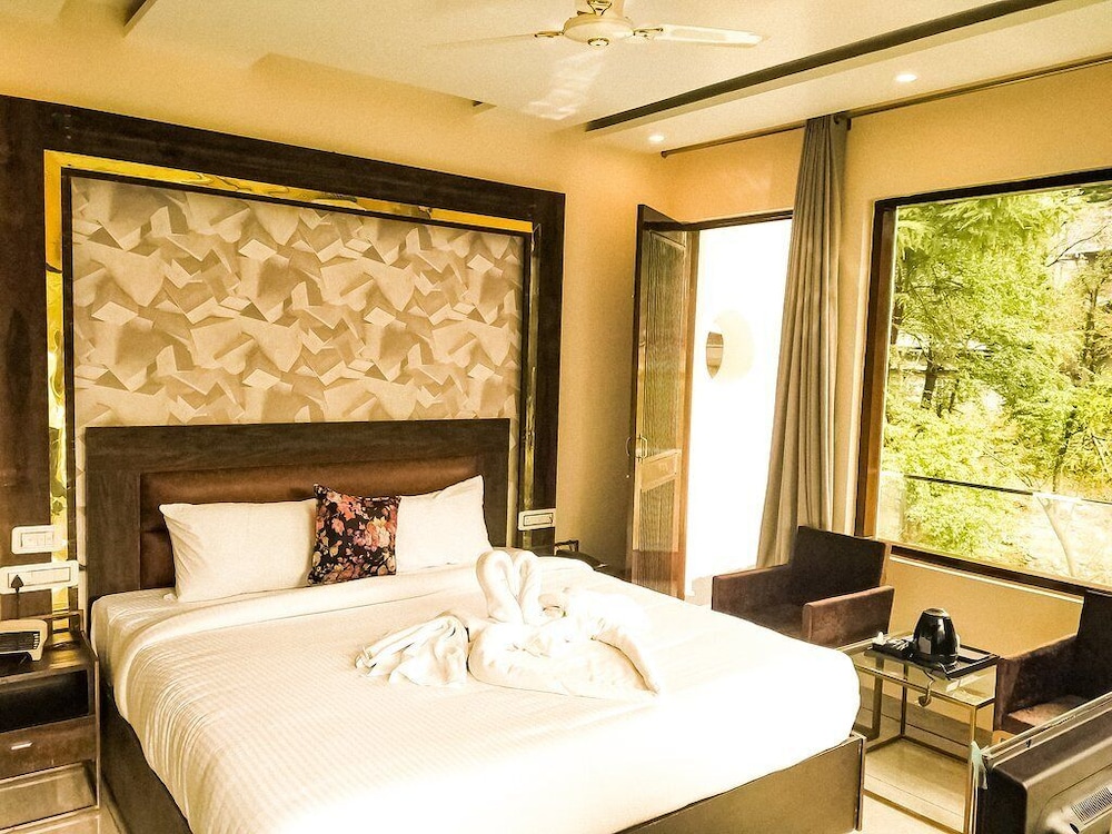 Golden Rock AM Hotel Kollection