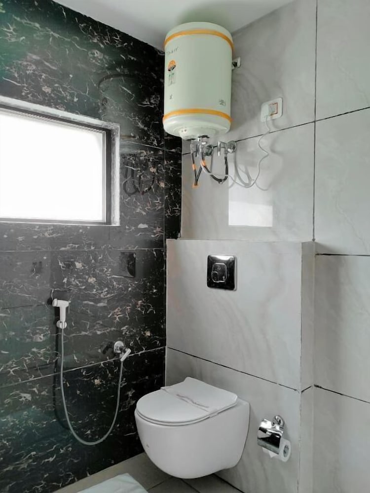 Golden Rock AM Hotel Kollection
