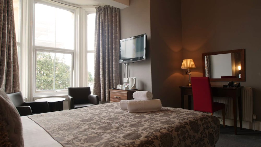 The Broadway Hotel