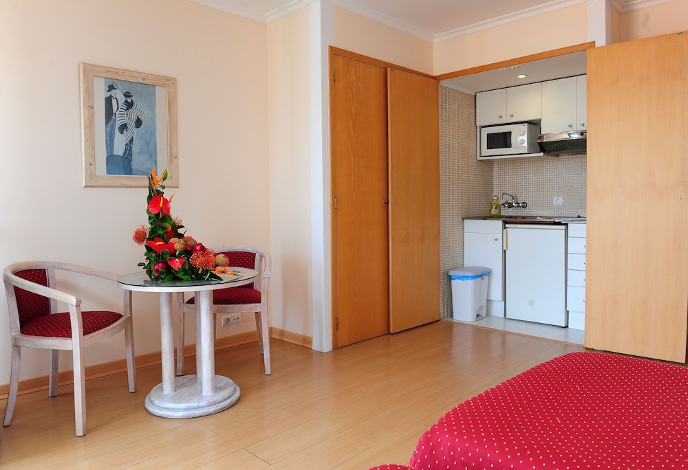 Dorisol Buganvilia Studio Hotel