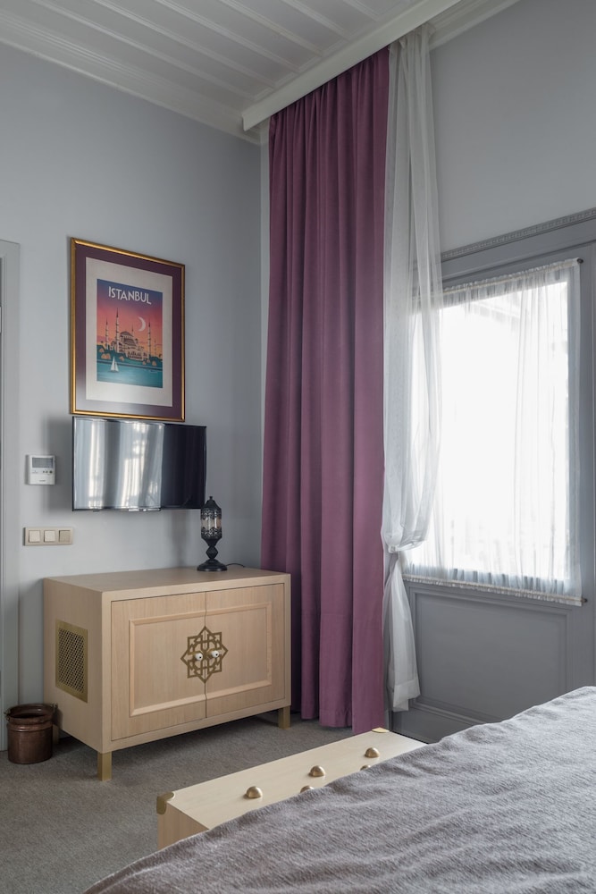 Delight Deluxe Hotel