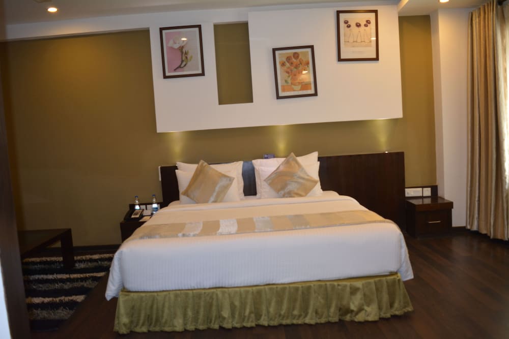 BloomSuites I Electronic City