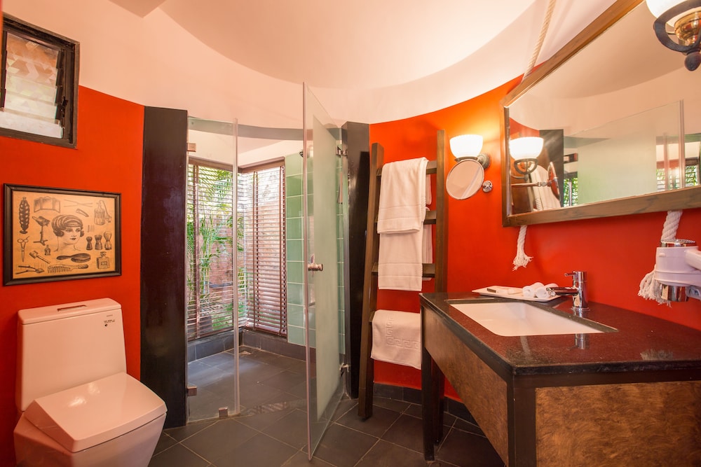 Residency Lake Resort & Spa