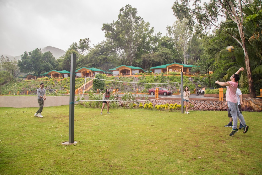 Residency Lake Resort & Spa