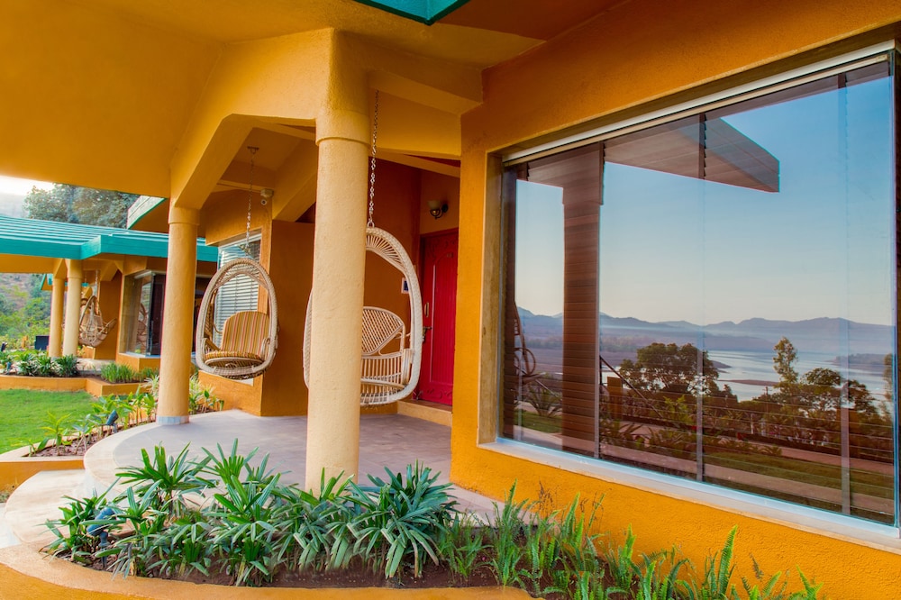 Residency Lake Resort & Spa