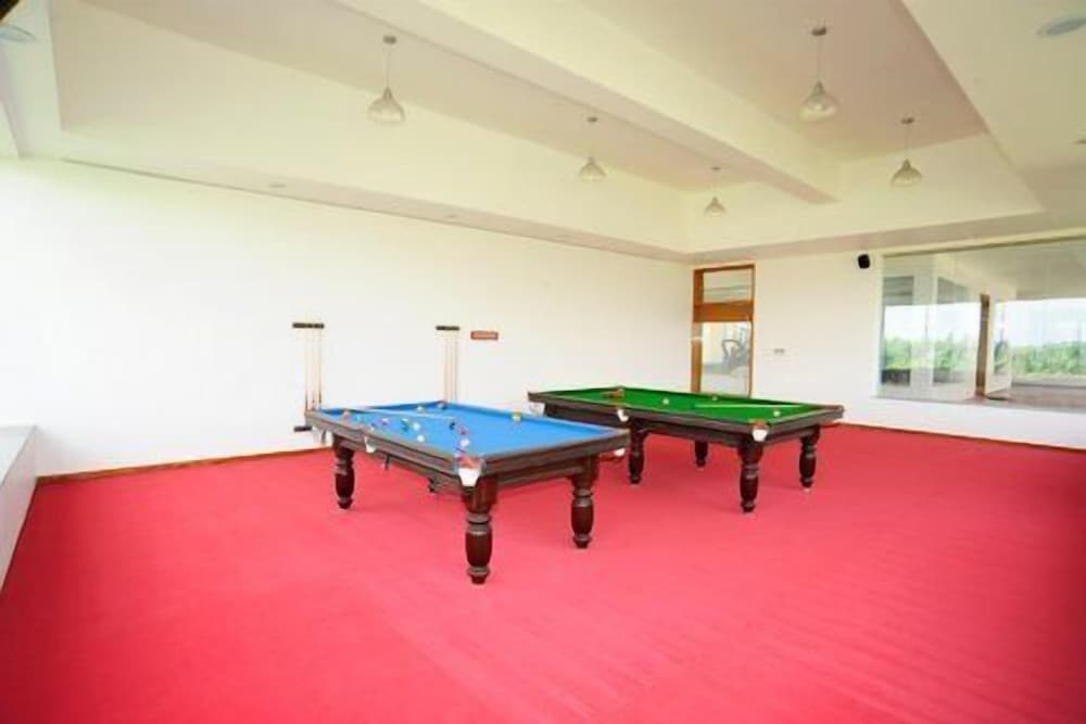 Aarohi Starz Hotel