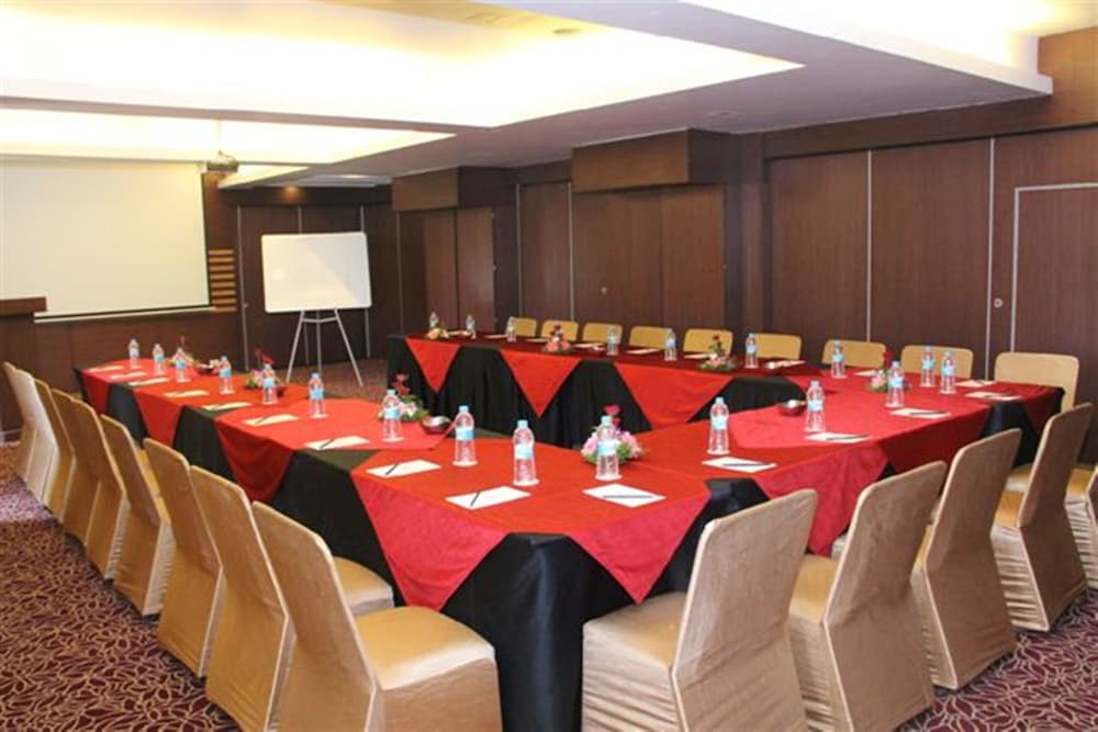 Royal Orchid Golden Suites Pune