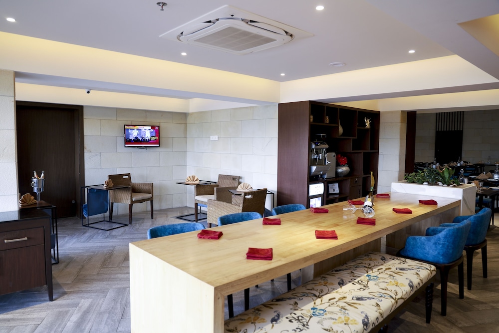 Royal Orchid Golden Suites Pune