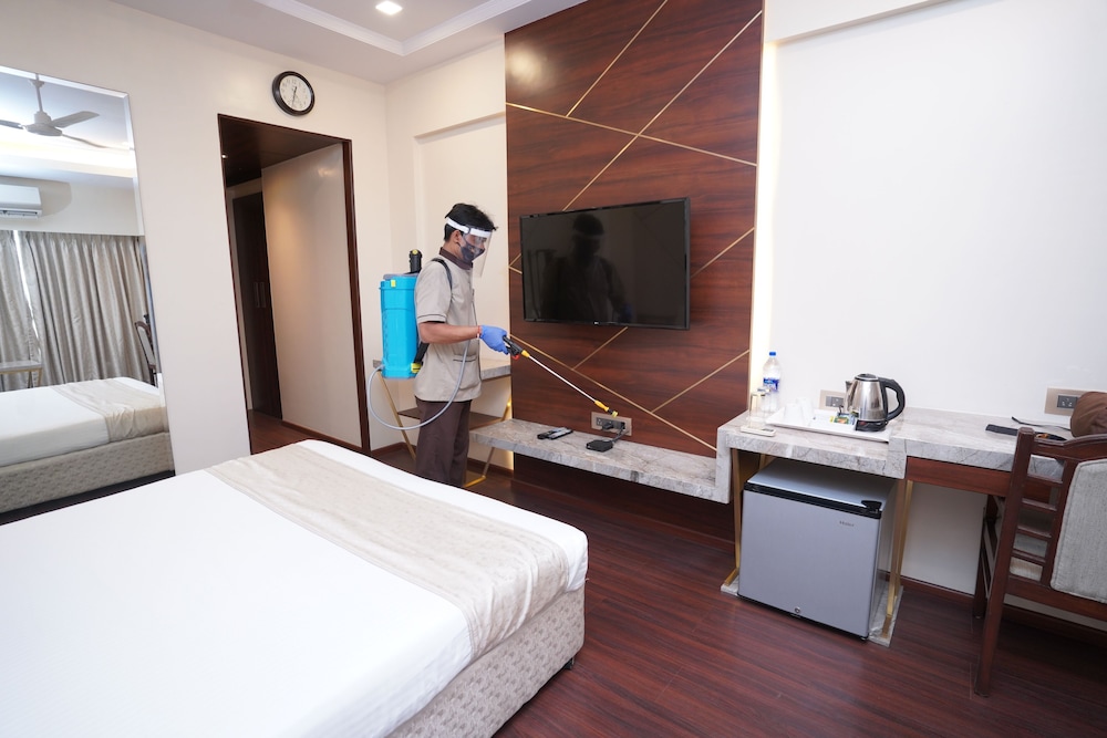 HOTEL KOHINOOR PARK