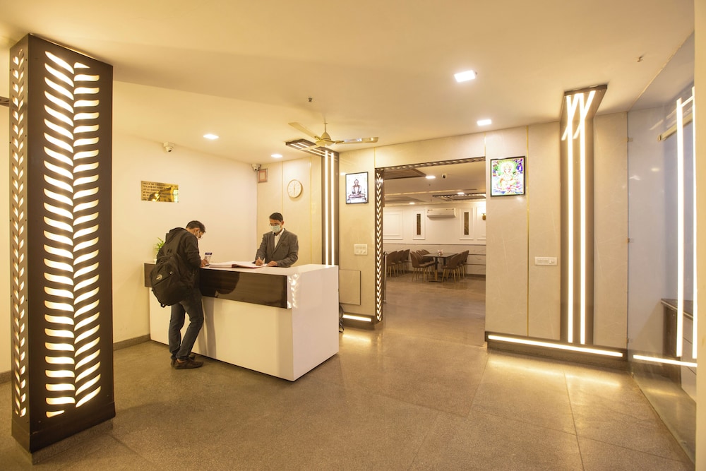 Airport Hotel Chanakya