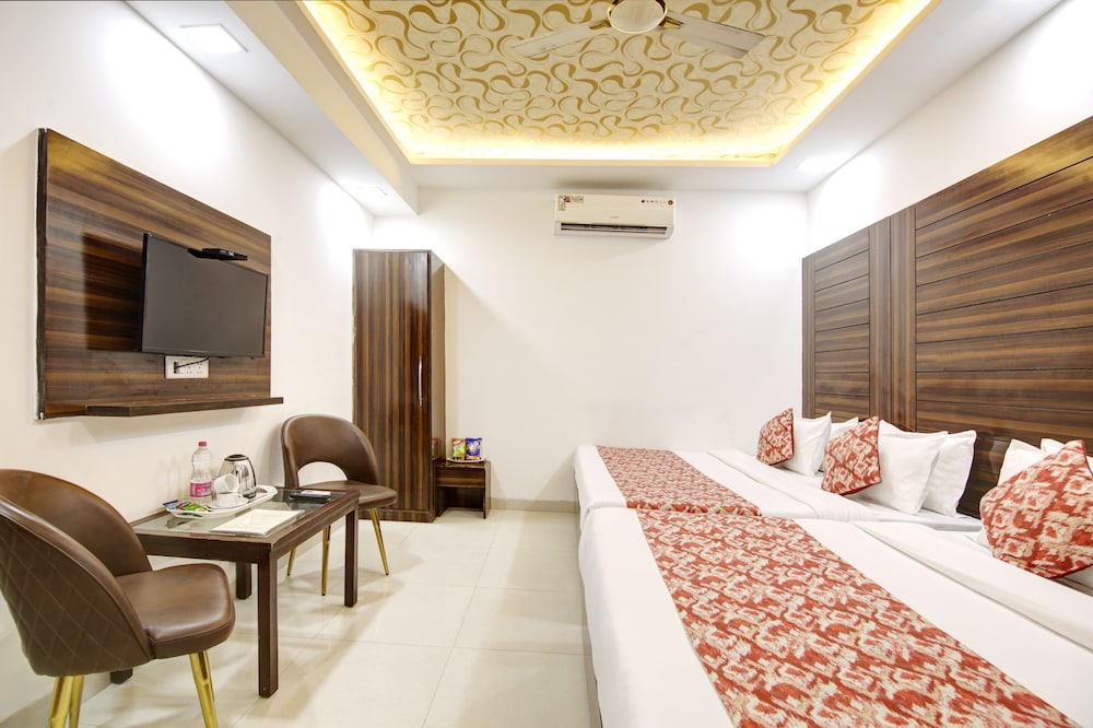 Airport Hotel Chanakya