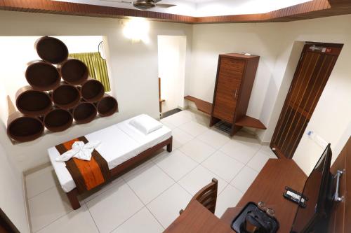 Raj Residency - Opposite to Bus Stand