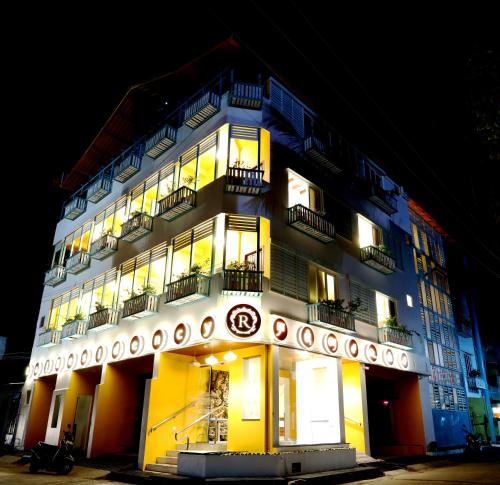 Raj Residency - Opposite to Bus Stand