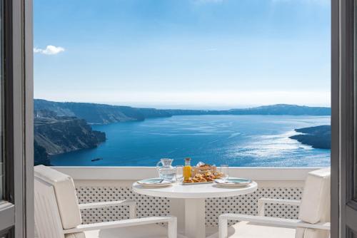Aqua Luxury Suites