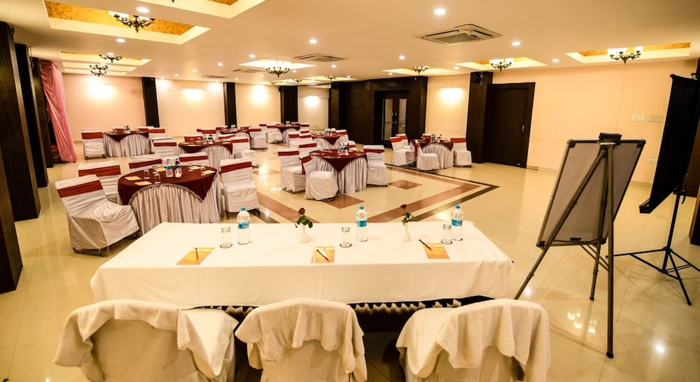 Hotel Suraj Palace