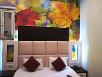 Hotel Golden Wings @ New Delhi Railway station