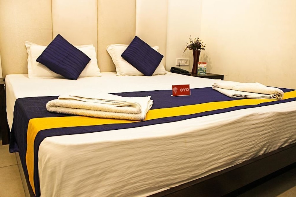 Hotel Golden Wings @ New Delhi Railway station