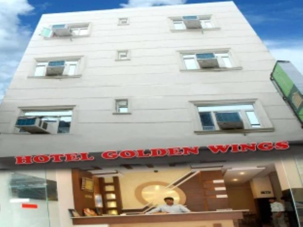 Hotel Golden Wings @ New Delhi Railway station