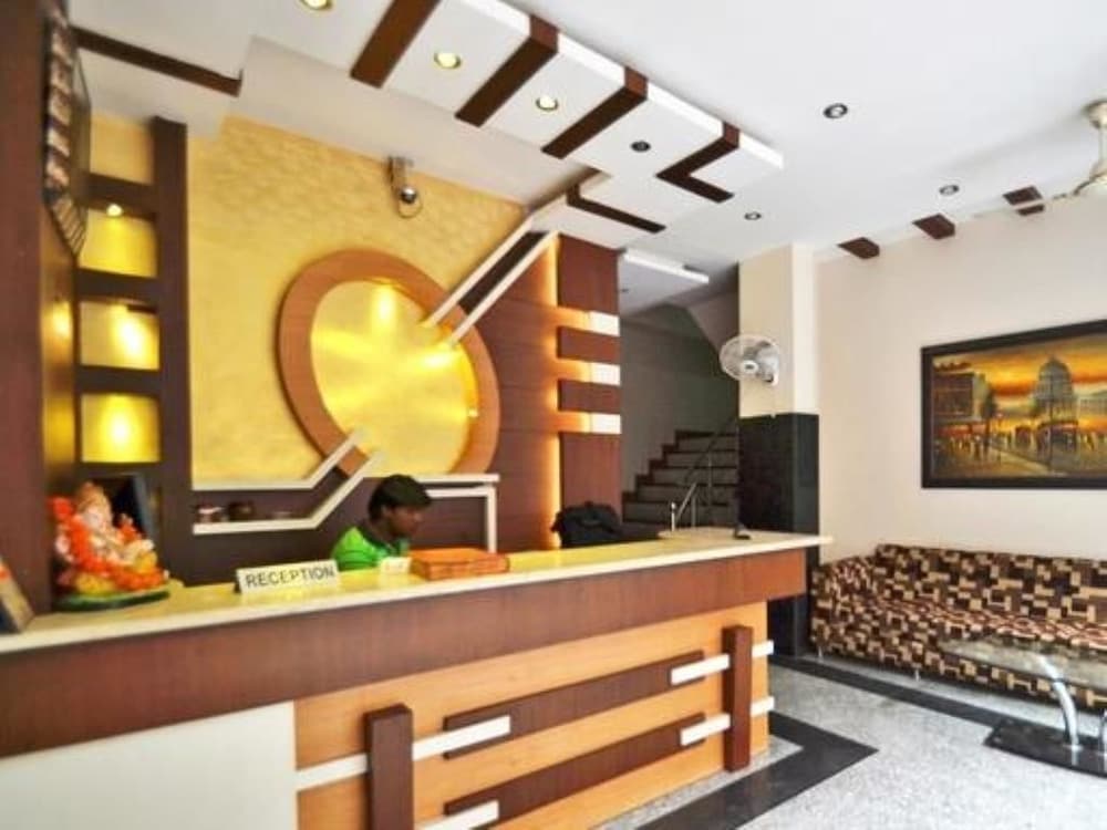 Hotel Golden Wings @ New Delhi Railway station