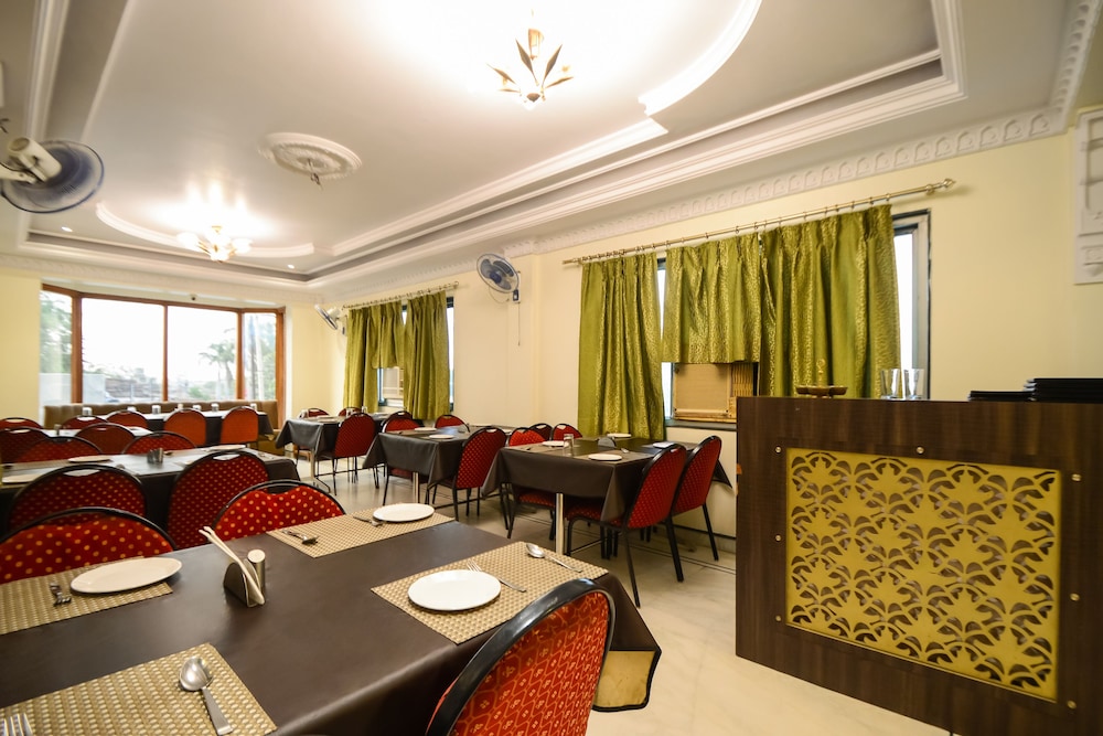 Capital O 7200 Hotel YKS
